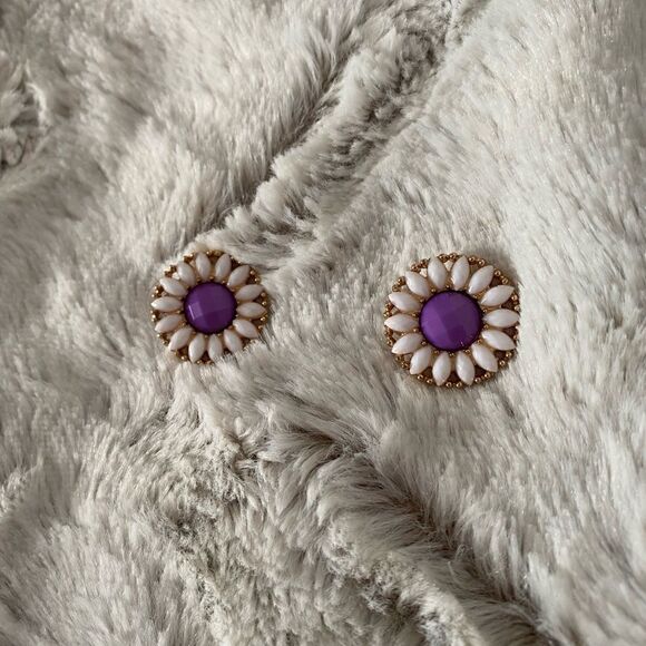 Floral earrings - Picture 1 of 3